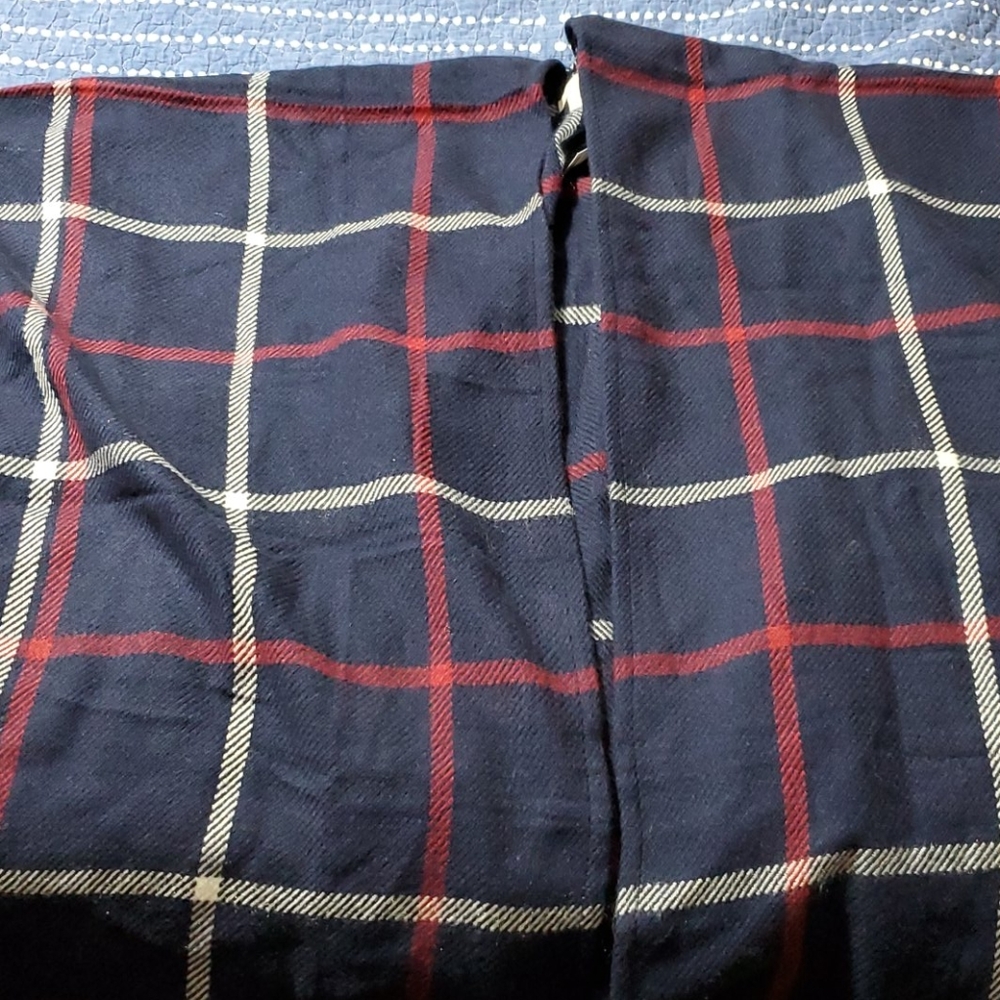Vest - Picture 3 of 4